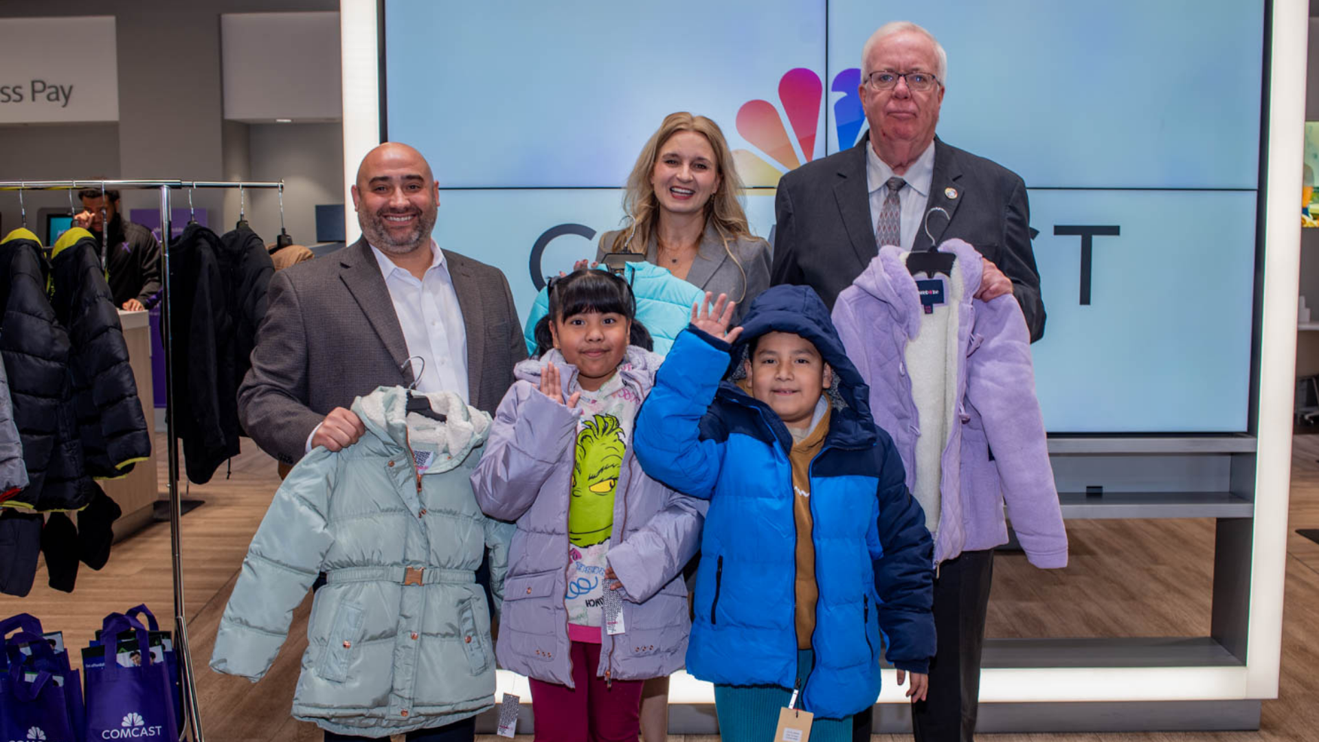 Comcast and Woodbridge Township Officials with Local Students